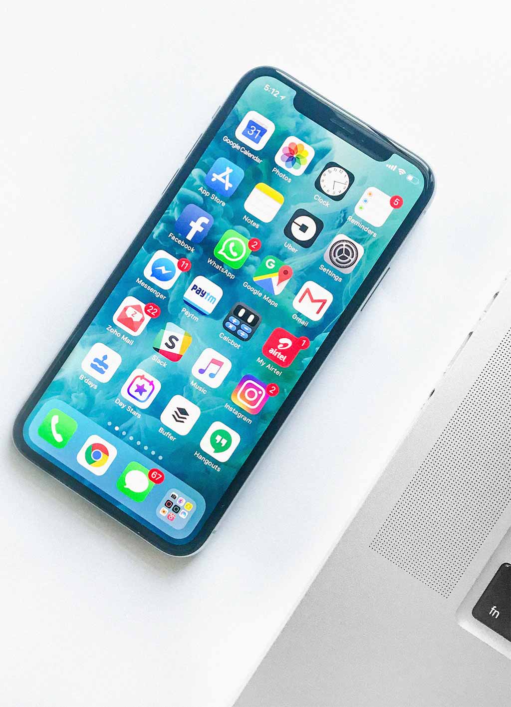 Photo ecran d'iphone dévérouillé avec toutes les applications